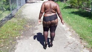 Butin déchiré de la première anale video de sexe vierge