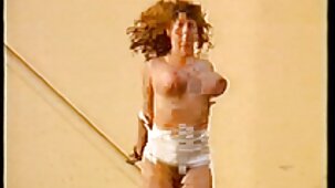 Les premières vacances video porno de fille vierge communes des jeunes mariés et le sexe à l'hôtel