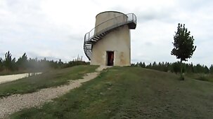 Elle voulait se laver avant le xxl video vierge sexe, mais il ne l'a pas laissé faire !