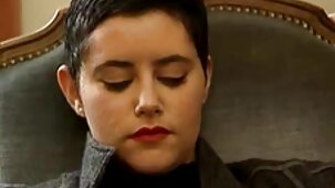 Elle a pris la grosse bite de film porno fille vierge son papa dans sa jeune chatte