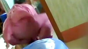 Oh, tu aimes ma tenue ? pourno vierge