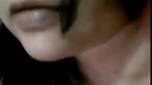 Real Orgasm - Enfoncer jeune fille vierge porn une brune sexy de 18 ans