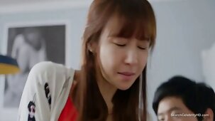 Mari en déplacement professionnel, un collègue de film porno de fille vierge travail est venu me voir avec son ami