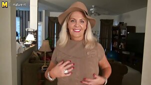 Privé avec une personne divorcée qui n'a pas eu de relations sexuelles depuis plus xnxx femme vierge d'un an