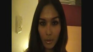 Maman travaille à 69 ans pour maîtriser son xxx vierge taureau