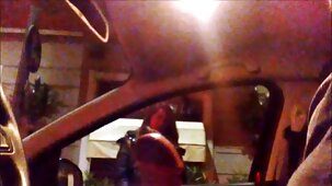 L'oreiller film porno vierge est devenu le meilleur ami de sa chatte