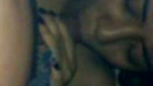 Femme asiatique comme vierge xxx lapin de Pâques