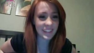 Son vierge xxx petit ami est timide pour baiser un trio devant la caméra