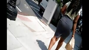 Une étudiante asiatique video porno fille vierge se masturbe en regardant une vidéo