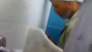 Sexe à la maison Irka veut fille vierge porn monter