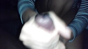 Je me masturbe porno vierge arabe à chaque occasion