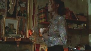 Je me xxxx vierge suis assis sur son visage et j'ai joui dans sa bouche avec plaisir