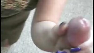 Sexe film porno fille vierge amateur dans le grenier