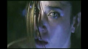 Apprécié la chatte serrée d'une fille de 18 film porno de fille vierge ans