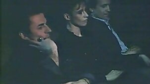 Un fan video porno fille vierge chanceux reconnaît Eli Vega et baise une célébrité