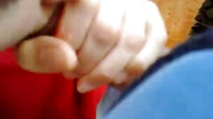 Frotté les parois de l'anus xxx video vierge pendant le sexe anal dur