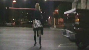 Une nounou russe baise avec le propriétaire pour de l'argent video xxx vierge