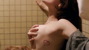 Blonde porno fille vierge arabe maigre ligotée et abusée d'elle