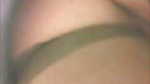 Un couple en conversation pour la première fois est sorti pour gagner de xxx video vierge l'argent