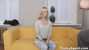 Sexe rapide avec un video porno de fille vierge homme marié a enlevé son préservatif et a terminé