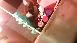 Baiser une jeune fille en xnxx femme vierge collants dans la cuisine