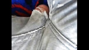 Dans un immeuble abandonné, xxxx vierge il a arraché un étudiant russe