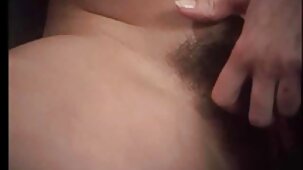 Un cavalier professionnel a choisi une énorme porno fille arabe vierge bite